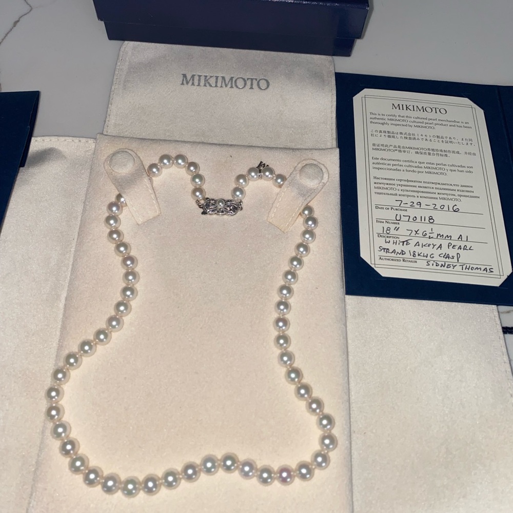 MIKIMOTO 18” Akoya Pearl strand with 18k white gold clasp